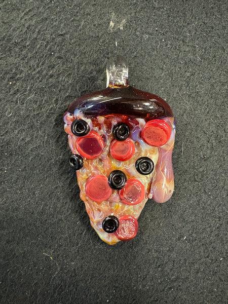 Pepperoni, olive pendant