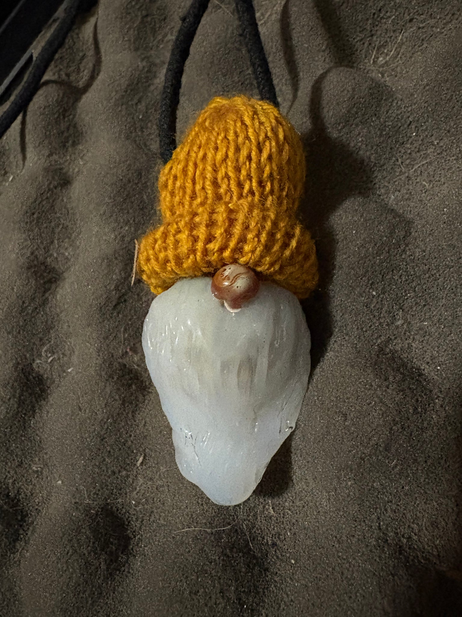Beanie boy pendant